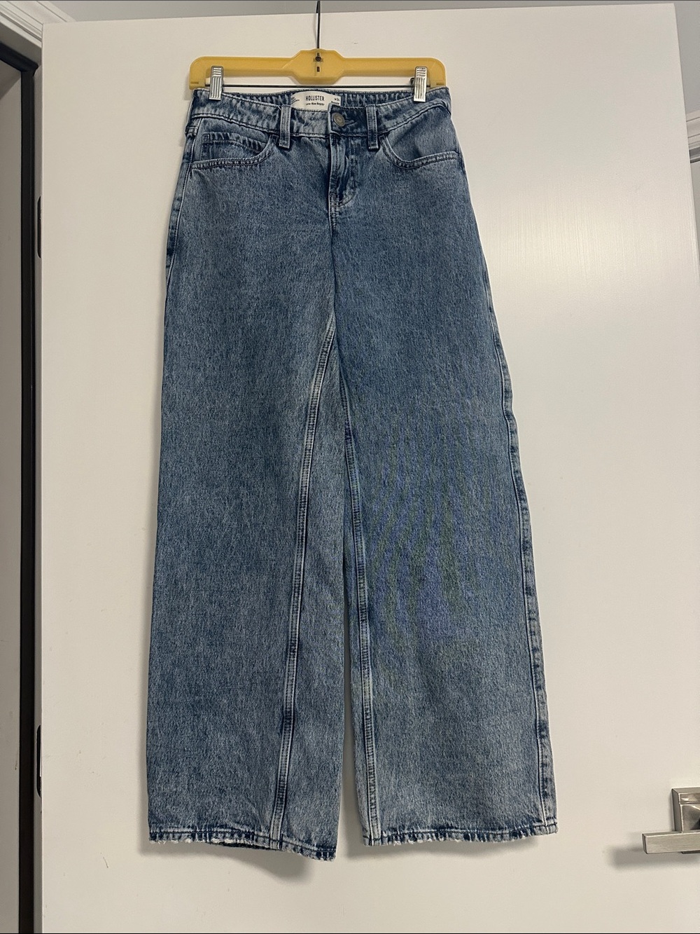 Hollister Low-Rise Baggy Jeans, Size 00R